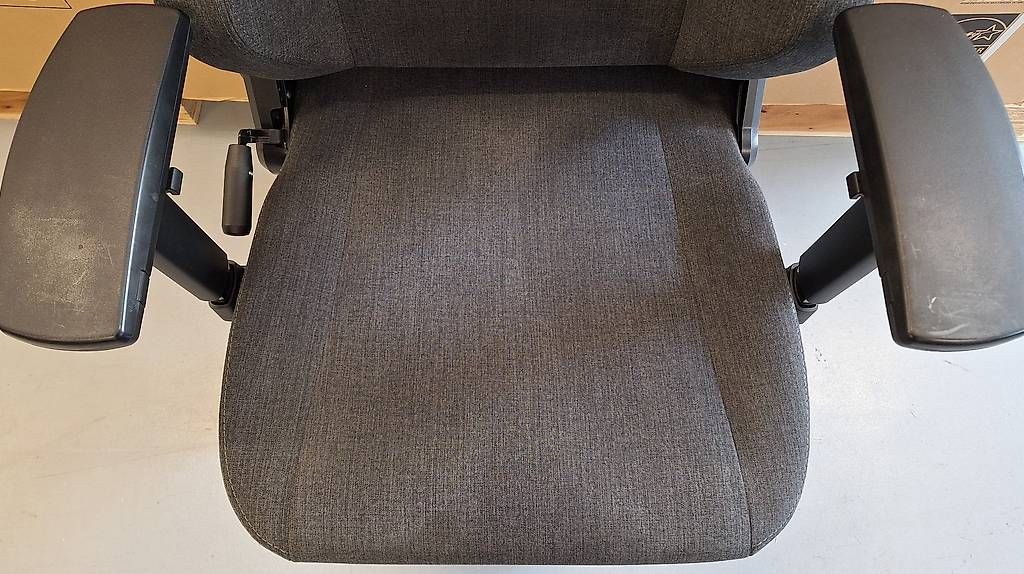 Noblechairs Sedie: Gamingstuhl noblechairs Hero TX – Usato da Gams venduto da Glanter 3