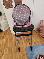 Puppenstuhl und Bett