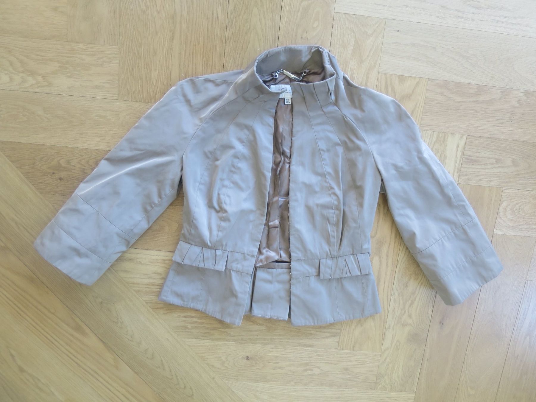 Karen Millen Giacche: kurzer Blazer von Karen Millen Gr. 38 – Usato da Zürich venduto da Weluma
