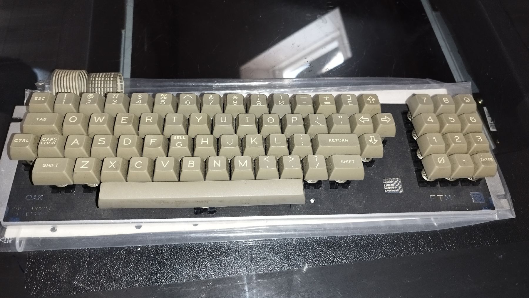 Tastaturen: Osborne 2 replacement keyboard  – Gebraucht aus Domdidier von look80486 3