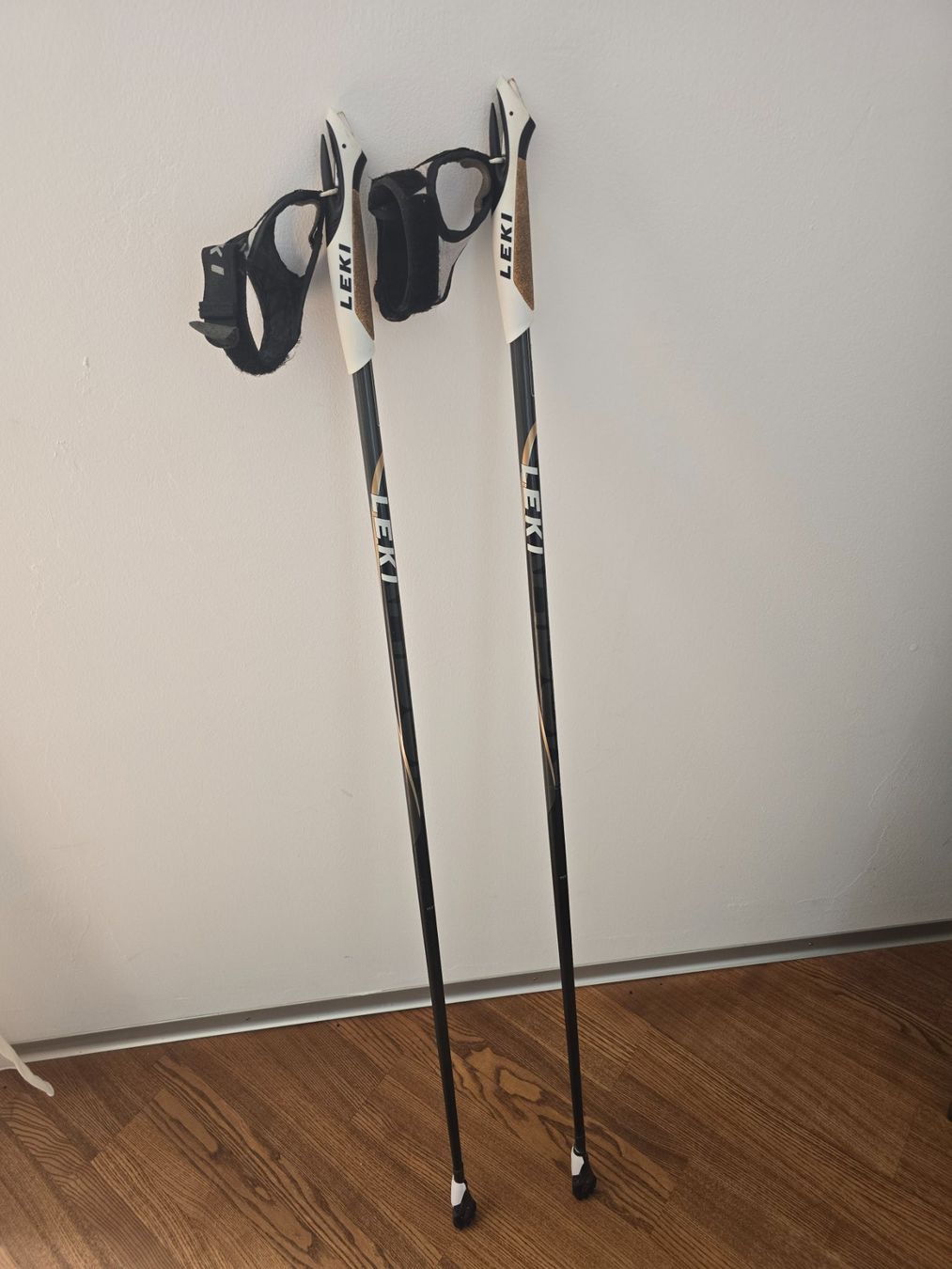 Leki Sonstige Zubehör: Nordic walking LEKI Smart Carbon 16 Series – Gebraucht aus Diepoldsau von komando2