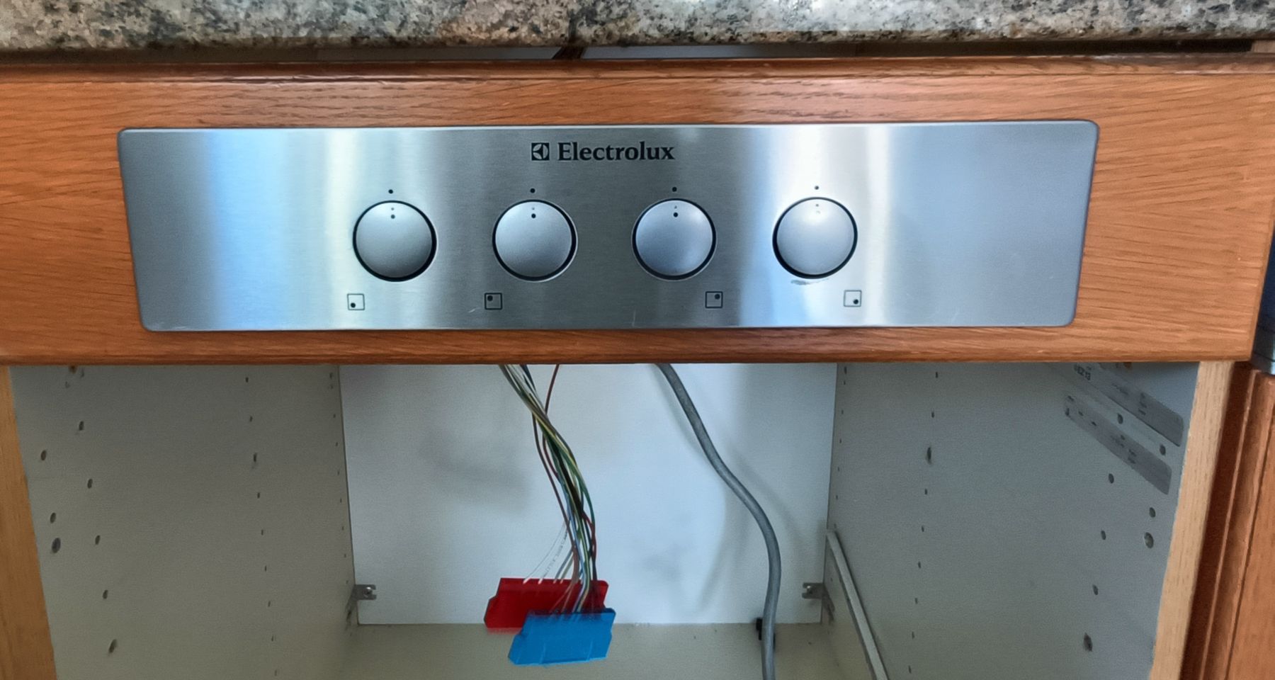 Cuisinières: Kochfeld Electrolux Glaskeramik inkl.Schaltkasten – D'occasion à Mumpf par anelva 2