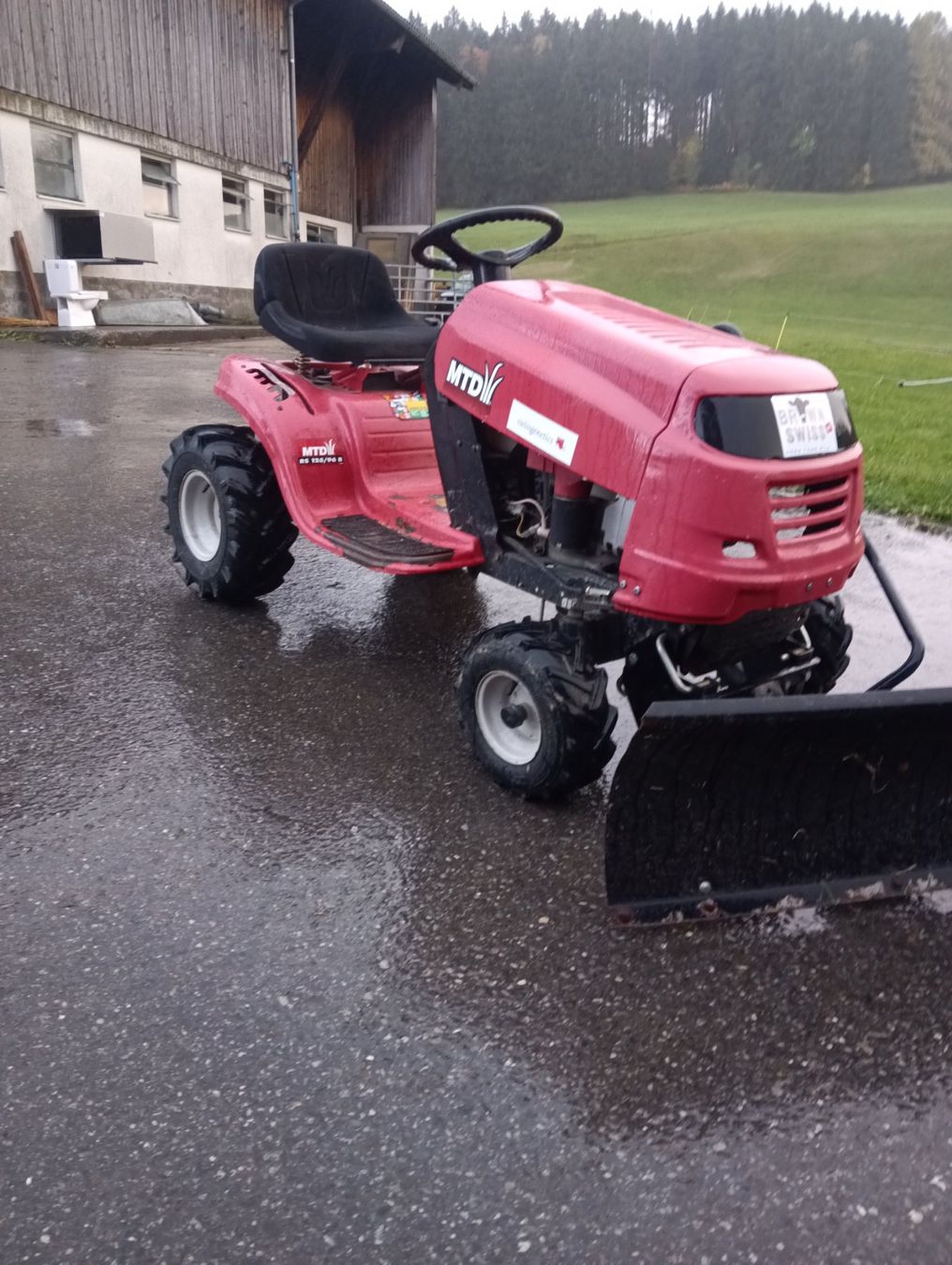 Mtd Rasenmäher: Rasentraktor mit Schneepflug – Gebraucht aus Stein AR von  4