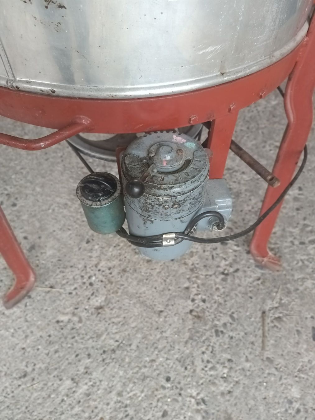 Tutte le macchine: Honigschleuder – Usato da Bottenwil venduto da Jimy32 1