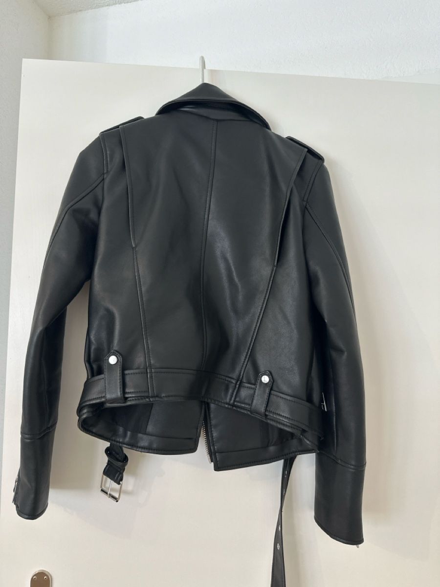 Pull&Bear Giacche: Schwarze Kunstlederjacke von Pull&Bear, Gr. M eher eine S – Usato da Netstal venduto da muj_q7ty 2