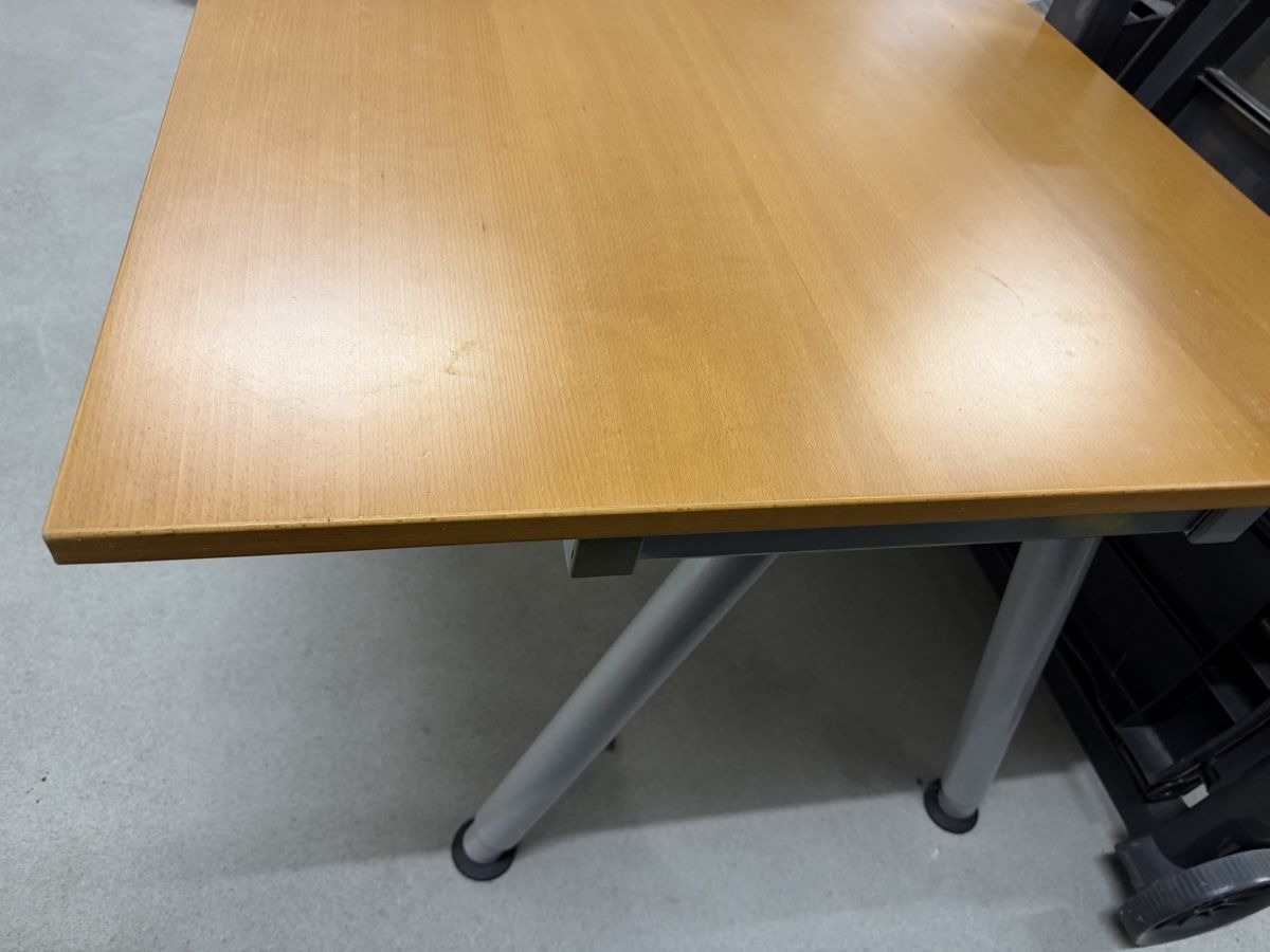 Bureaux: Schreibtisch/Pult mit Erweiterung – D'occasion à Rain par sve_v9g8 1