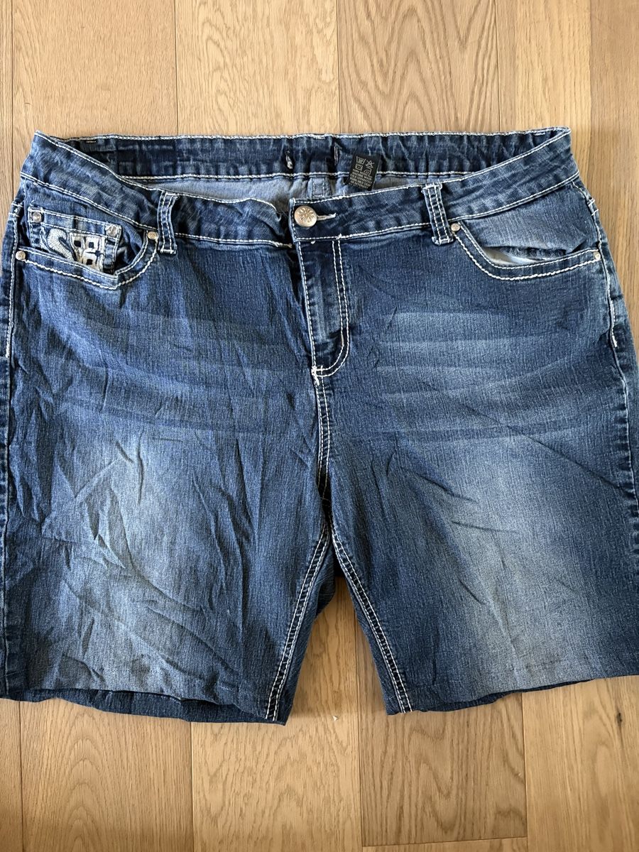 Jeans: Y2K Jeans-Shorts – Gebraucht aus Riehen von vintage_basel 1