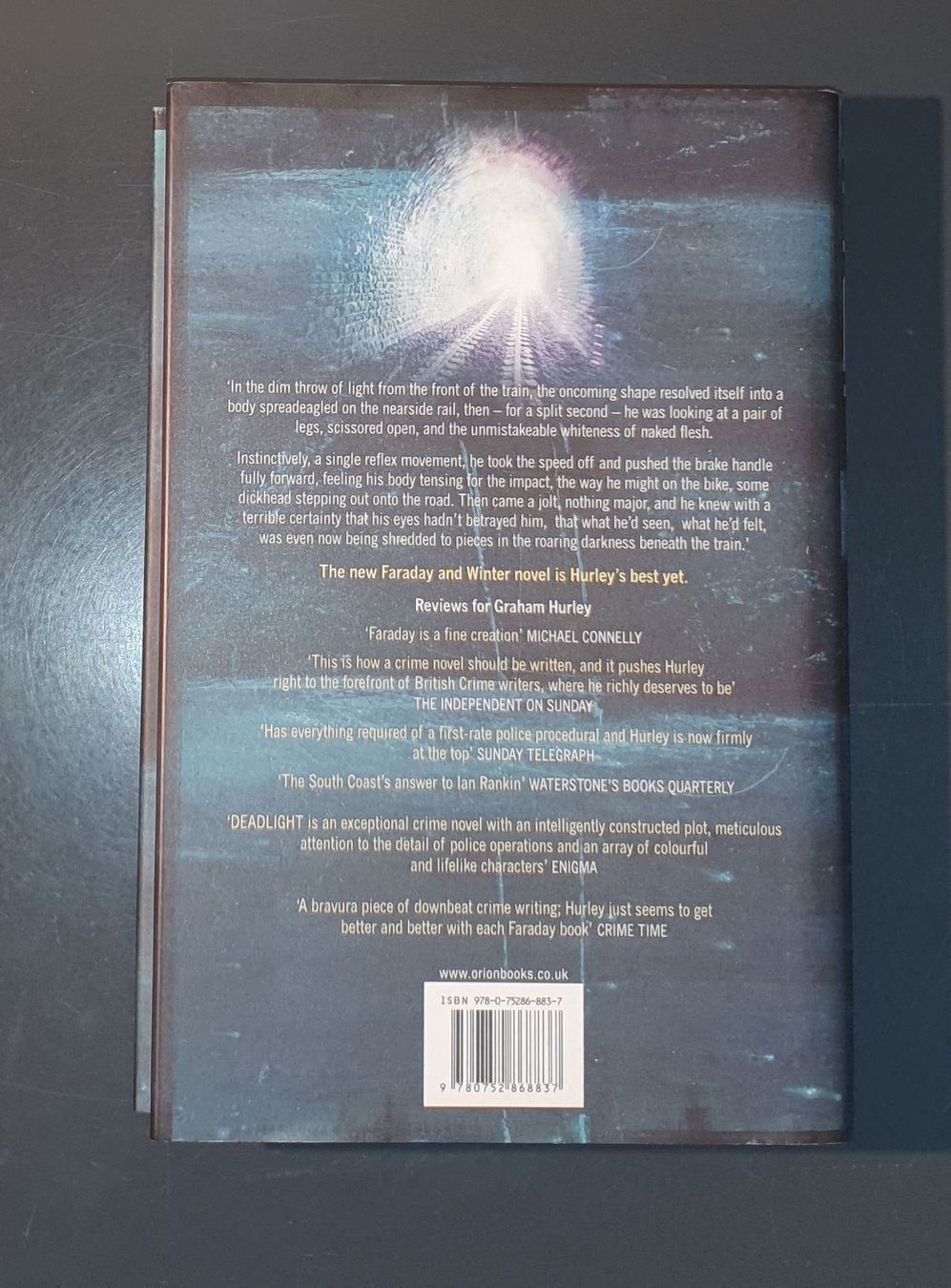 Bücher: One Under von Graham Hurley – Gebraucht aus Dübendorf von Povo 4