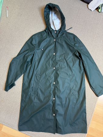 Regenmantel Levi's grün mit Kapuze Grösse L gebraucht