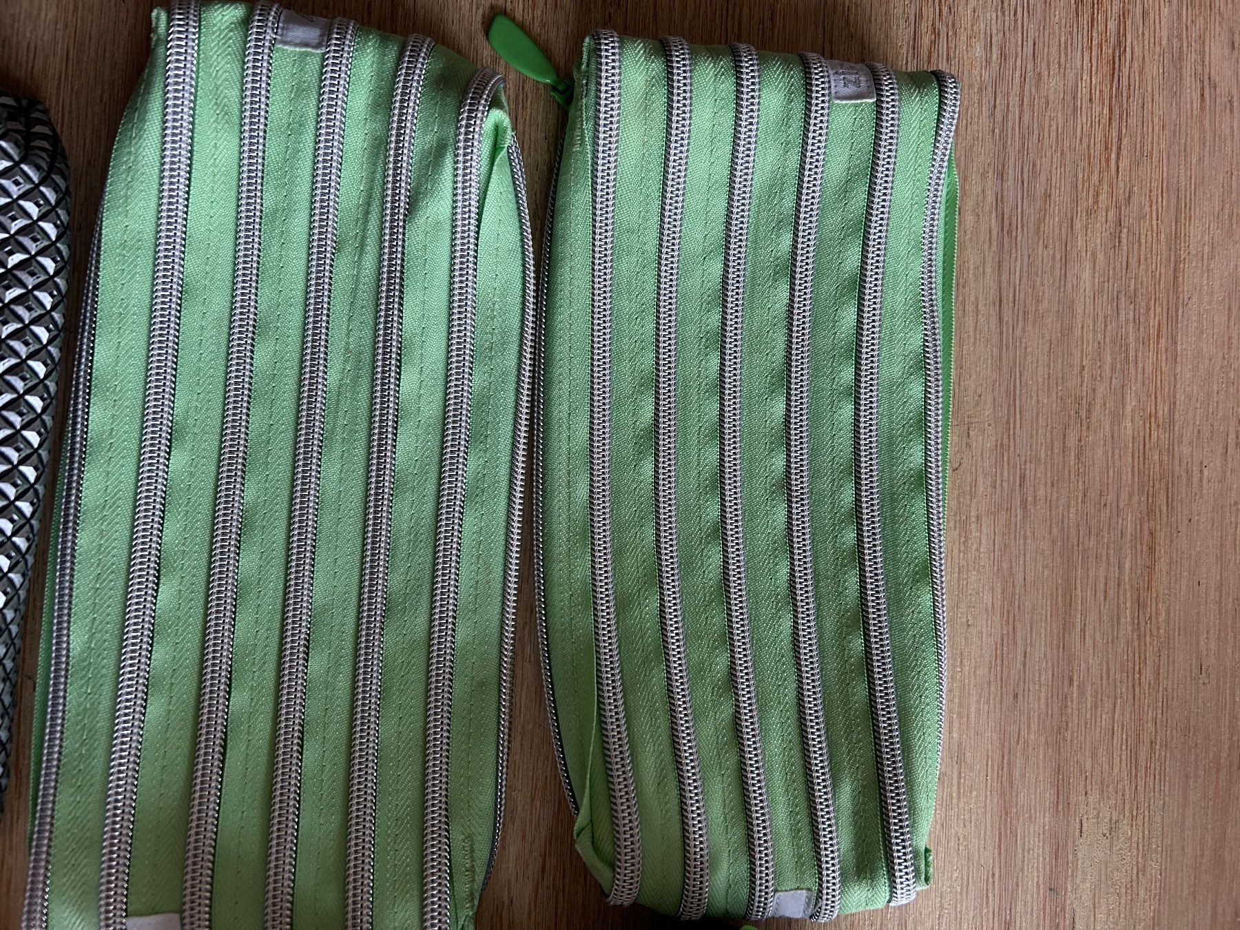 Astucci : Schüler Etuis oder Kosmetik Täschchen – Usato da Brüttisellen venduto da tol_5vxp 1