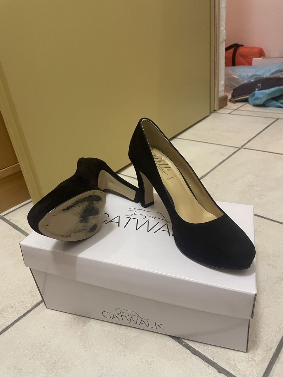 Scarpe da donna: Scarpe con tacco – Usato da Canobbio venduto da lis_9qjj 2