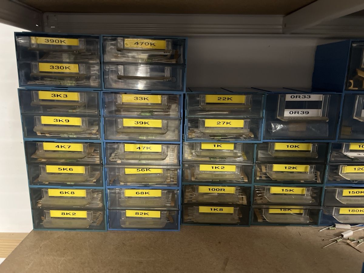 Elektronikbauteile: Widerstände, Sicherungen, Transistoren – Neu (gemäss Beschreibung) aus Steffisburg von gfell2 3