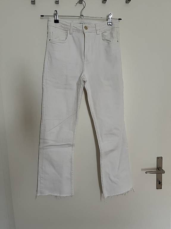 Jeans: Weisse Jeans von Zara, Gr. 36 – Usato da Zürich venduto da Imaime