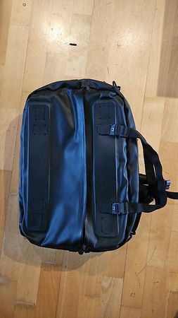 BLACK EMBER FORGE 20 MAX - 3 WAY PACK - BRIEFCASE, RUCKSACK,