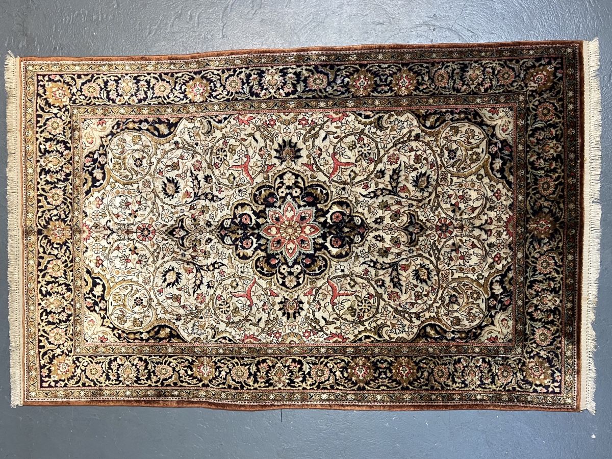 Teppiche: Seidenteppich Ghom  Perser165x105cm – Gebraucht aus Zürich von otomado 7