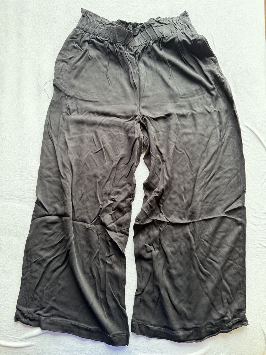 Only Pantaloni: Only Stoffhose / M – Usato da Kleinandelfingen venduto da lau_10