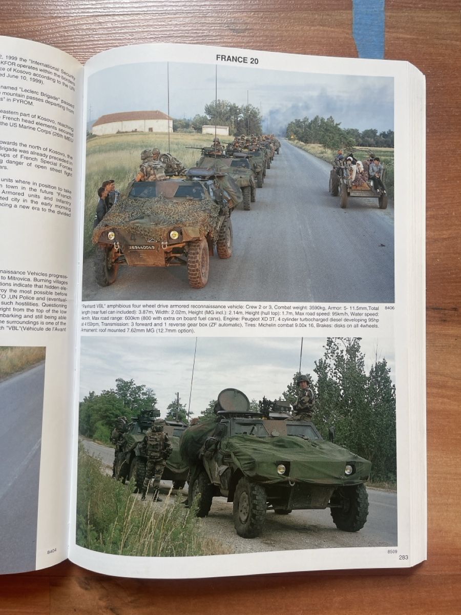 Livres: KFOR Peacekeeper Recognition Guide Vol 3 – D'occasion à Beckenried par ciaran 2