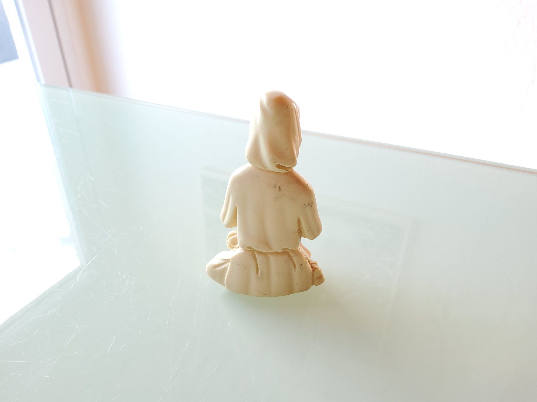 Figurines: Petite statuette signée – D'occasion à Malleray par Broc-Mo 2