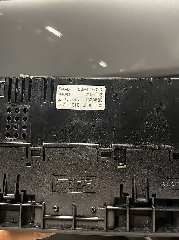 Saab Tutti pezzi di ricambio auto: Saab ysd3 93 Bordcomputer Sid & Klimabedienung – Usato da Sempach venduto da AxhaKob81 2