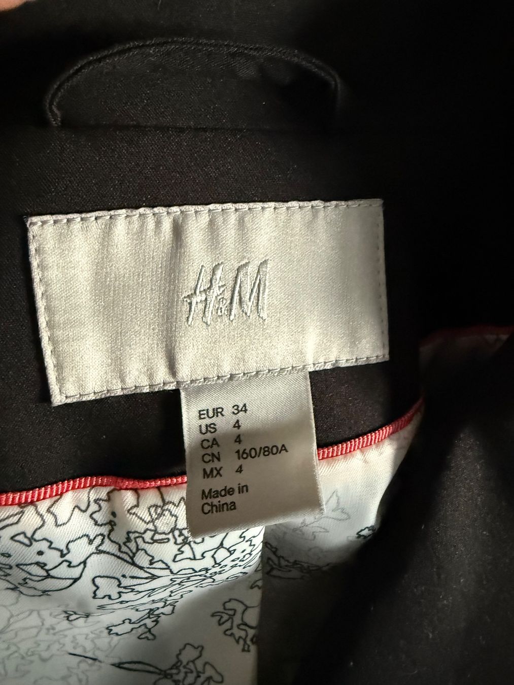 H&M Giacche: H&M schwarzer Blazer EU 34 – Usato da Altendorf venduto da am9j_nt 2