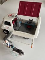 Schleich Mobiler Tierarzt mit Fohlen