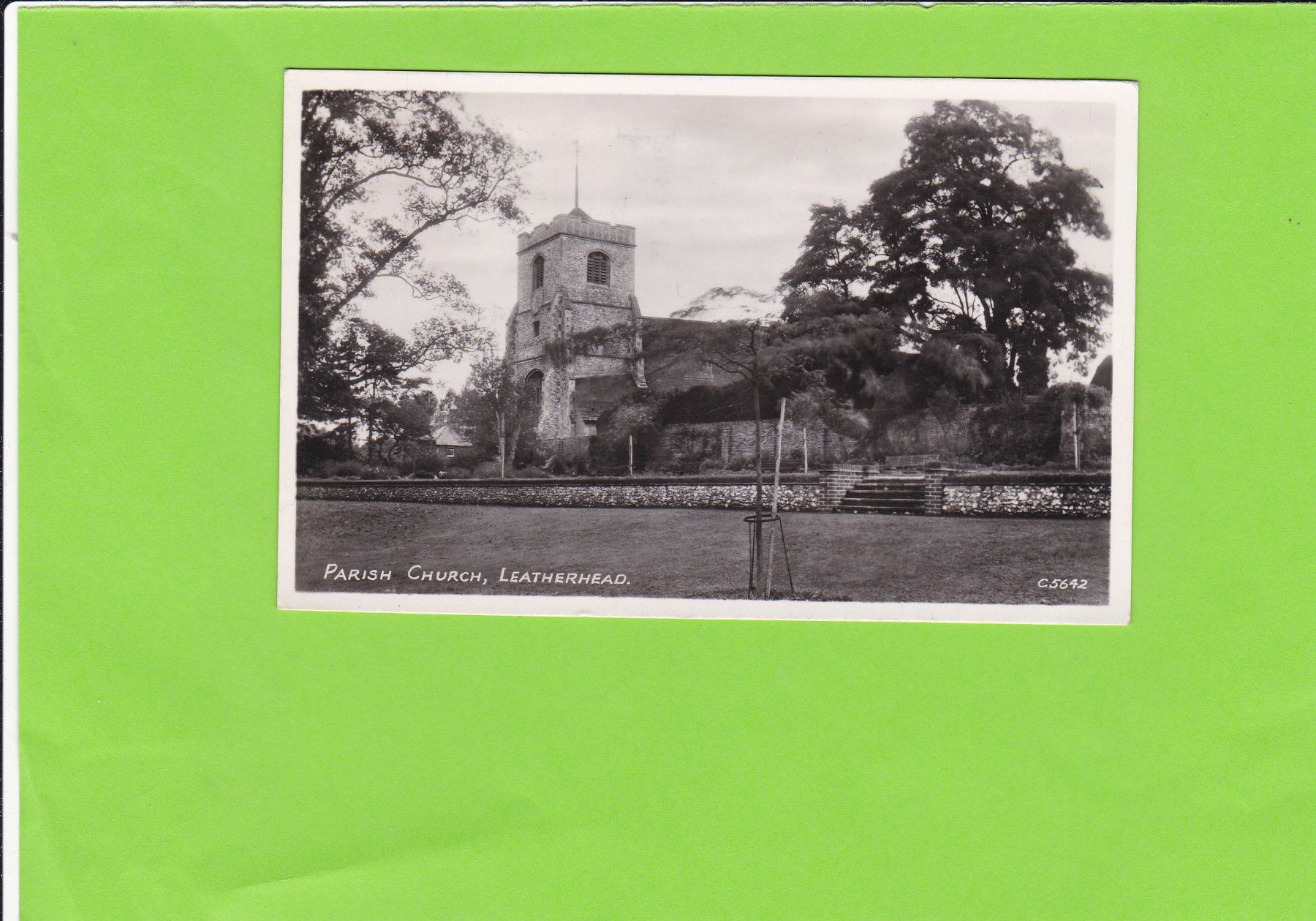 Ansichtskarten: Parish Church, Leatherhead – Gebraucht aus St. Peterzell von neckertal