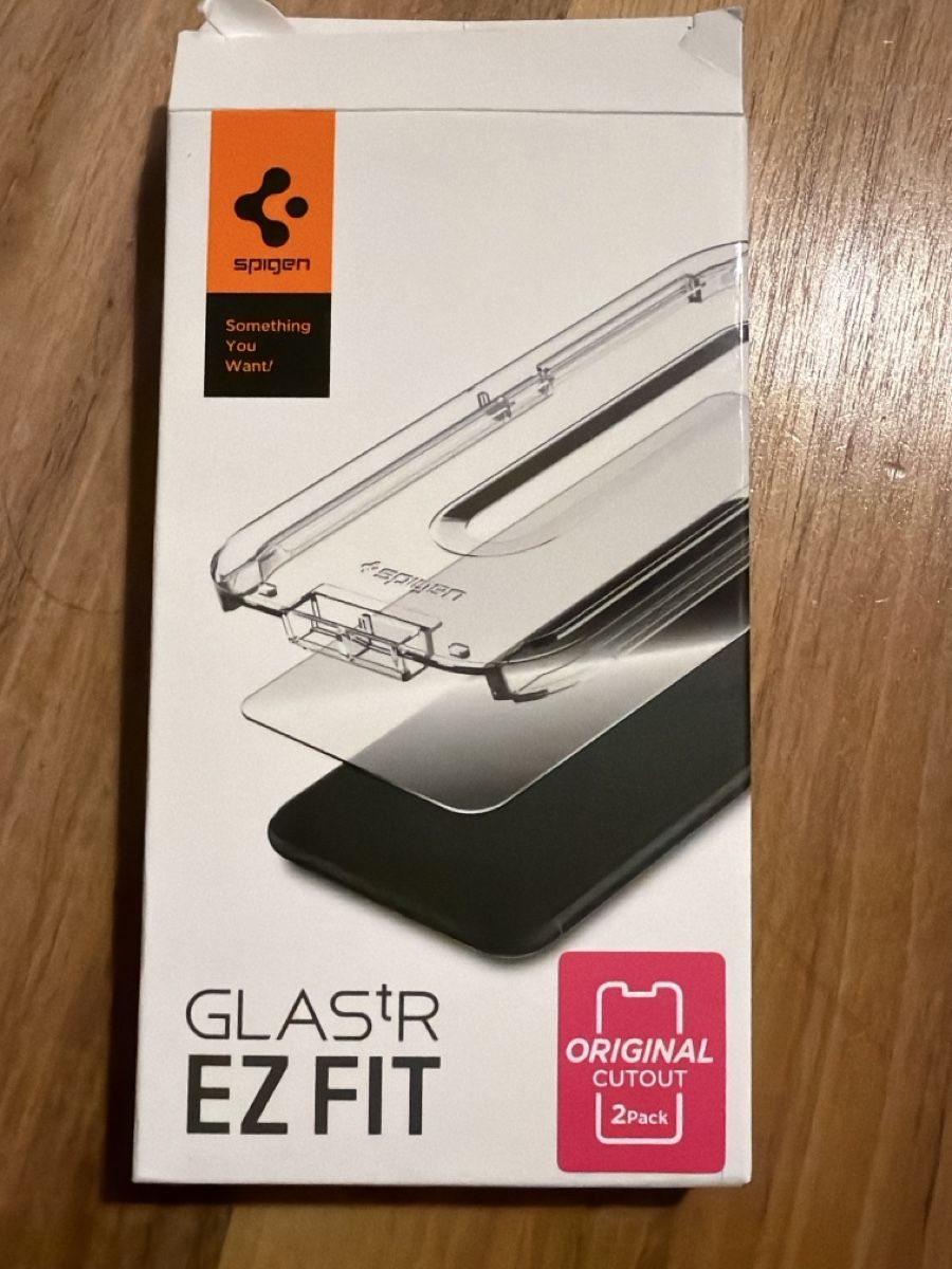 Ritocchi & pellicole di protezione: Spigen Glas.TR EZ Fit Screen Protector for iPhone 12 Mini  – Nuovo (secondo la descrizione) da Dübendorf venduto da Gabydabydoo