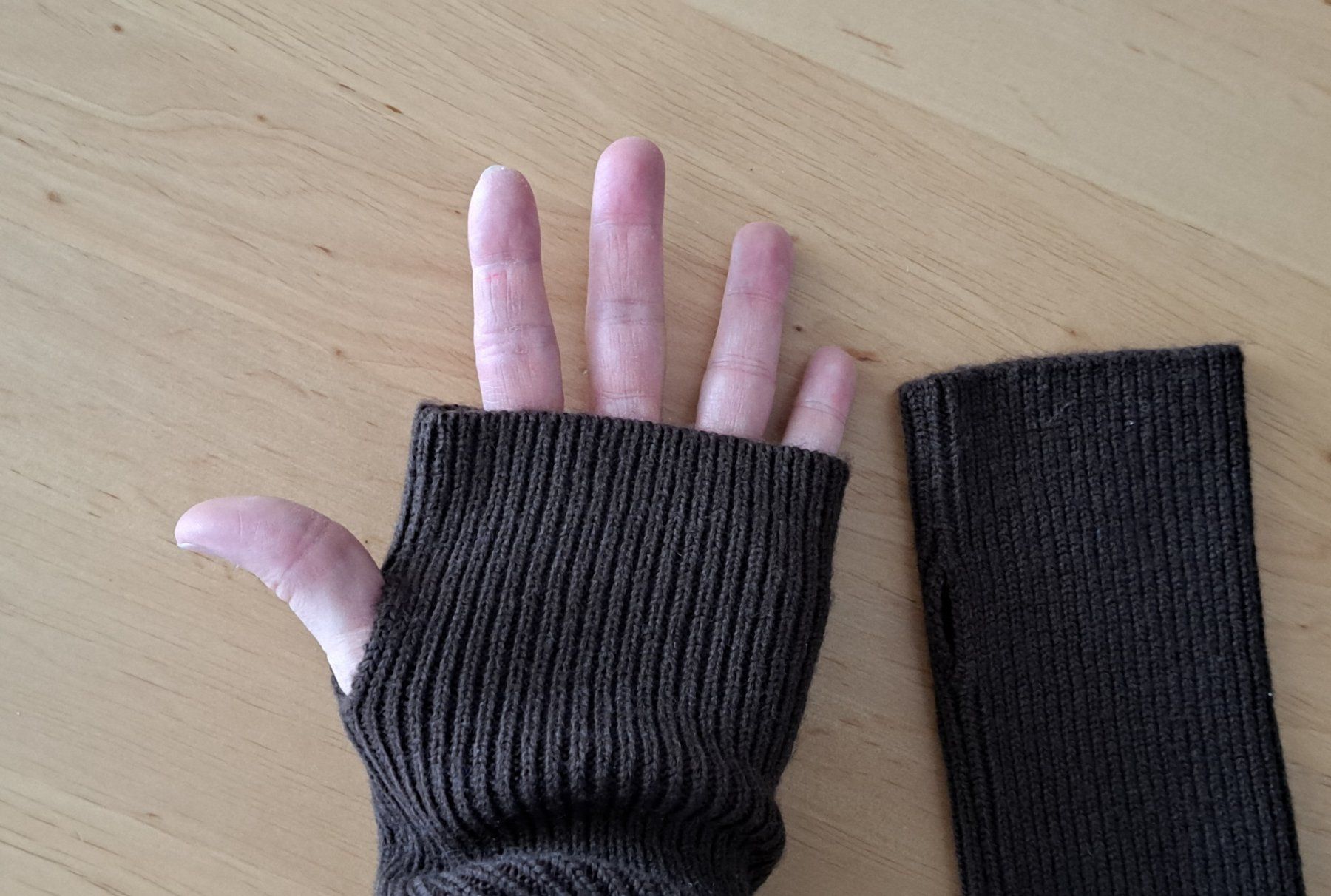 Altro in  Abbigliamento & Accessori: Handwärmer braun – Usato da Küssnacht am Rigi venduto da AutoVilla 1