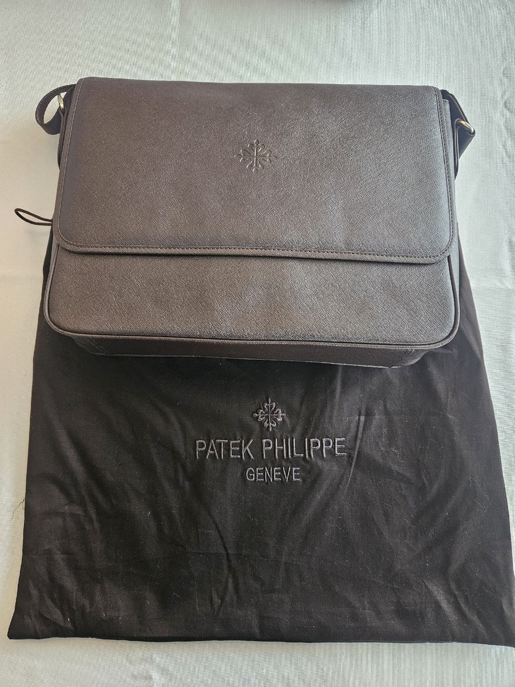 Patek Philippe Borse: Patek Philippe Umhängetasche/ Div. Accessoires – Nuovo e nell'imballaggio originale da Kilchberg ZH venduto da MMS80 1