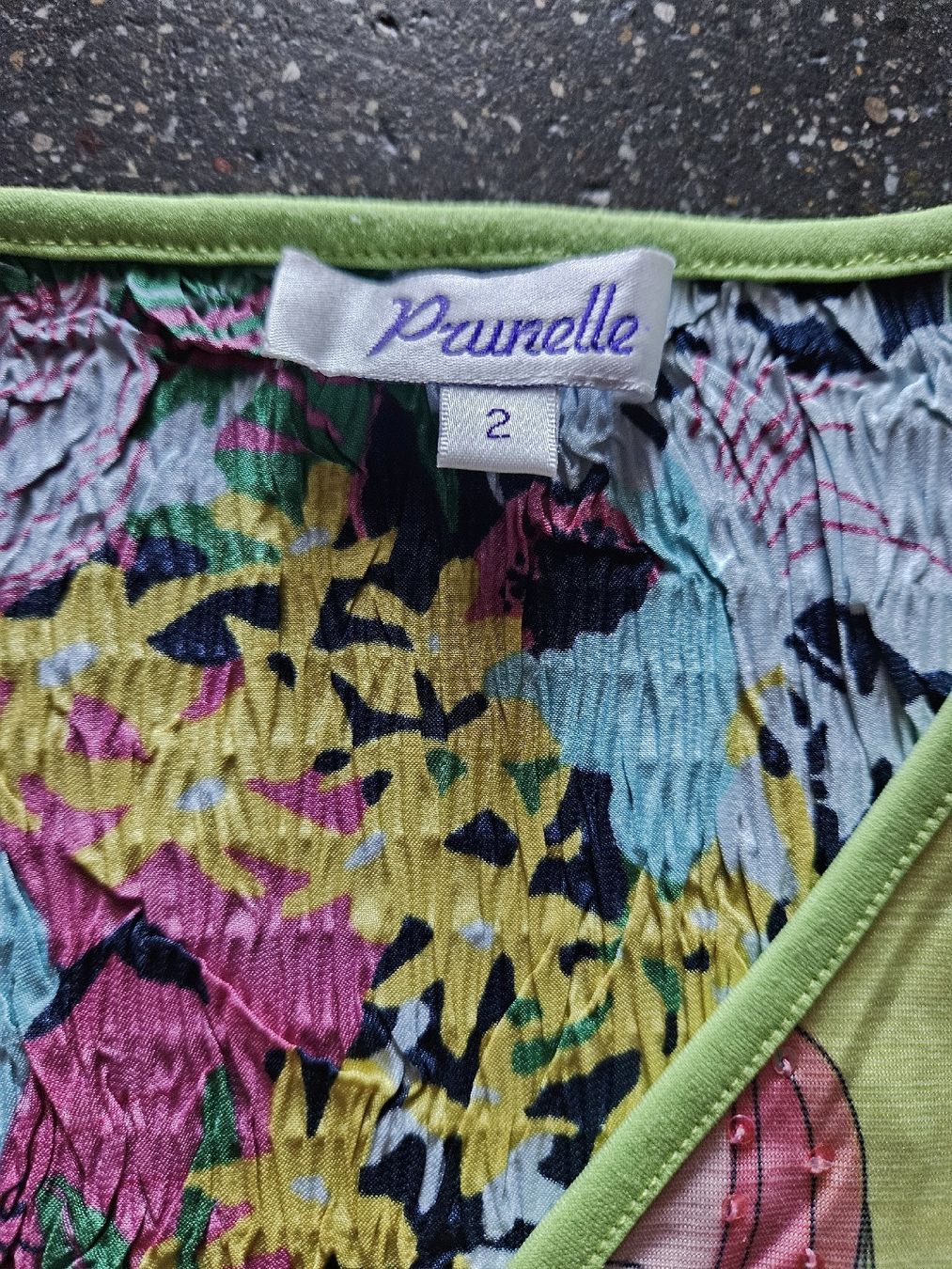 Maglioni & Felpe: Langarmshirt Damen Grösse 2 floral gemustert  – Usato da Anwil venduto da tamoos 5