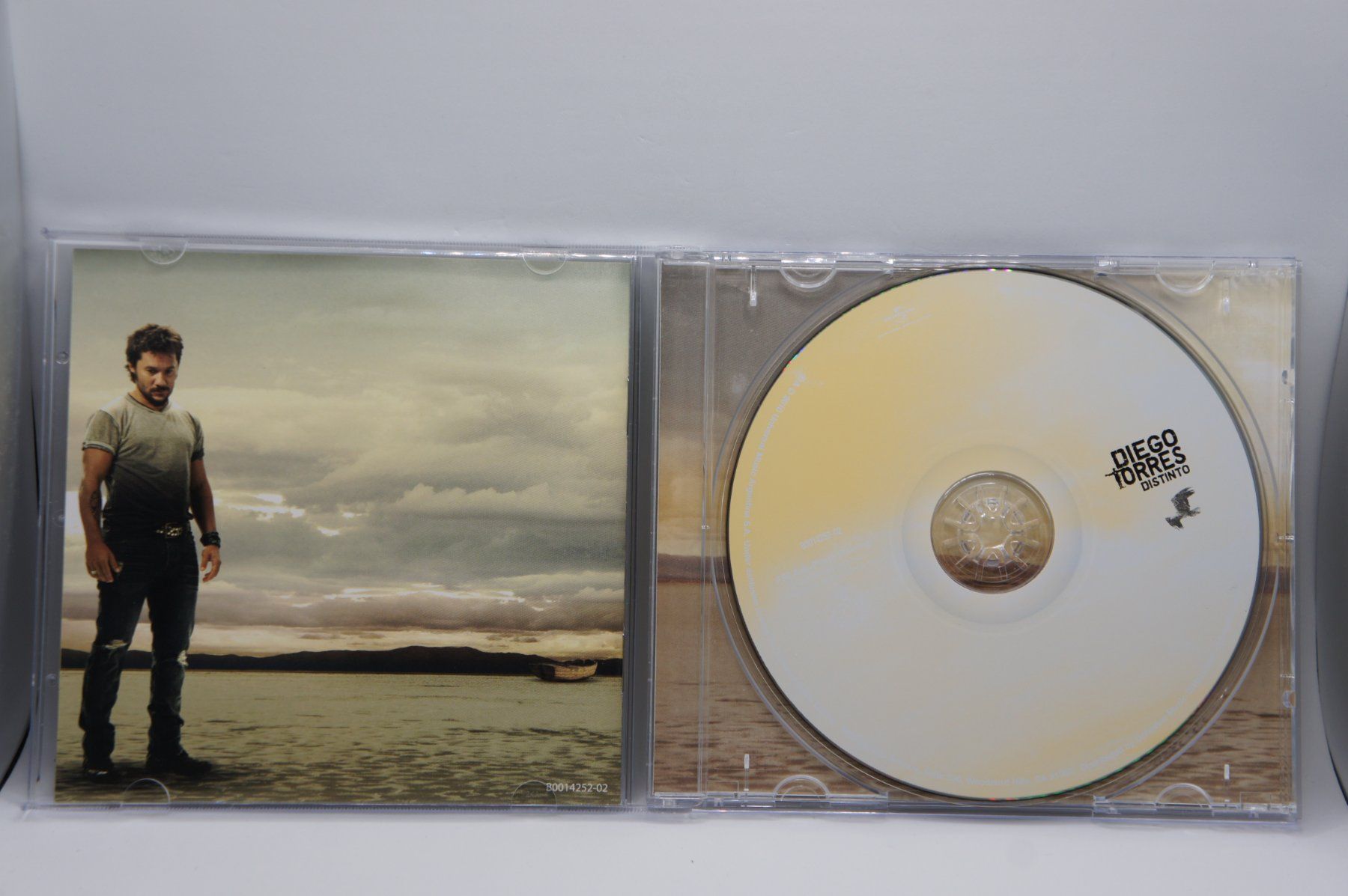 CD: CD Diego Torres - Distinto – Usato da Ernetschwil venduto da luisvonerni 2
