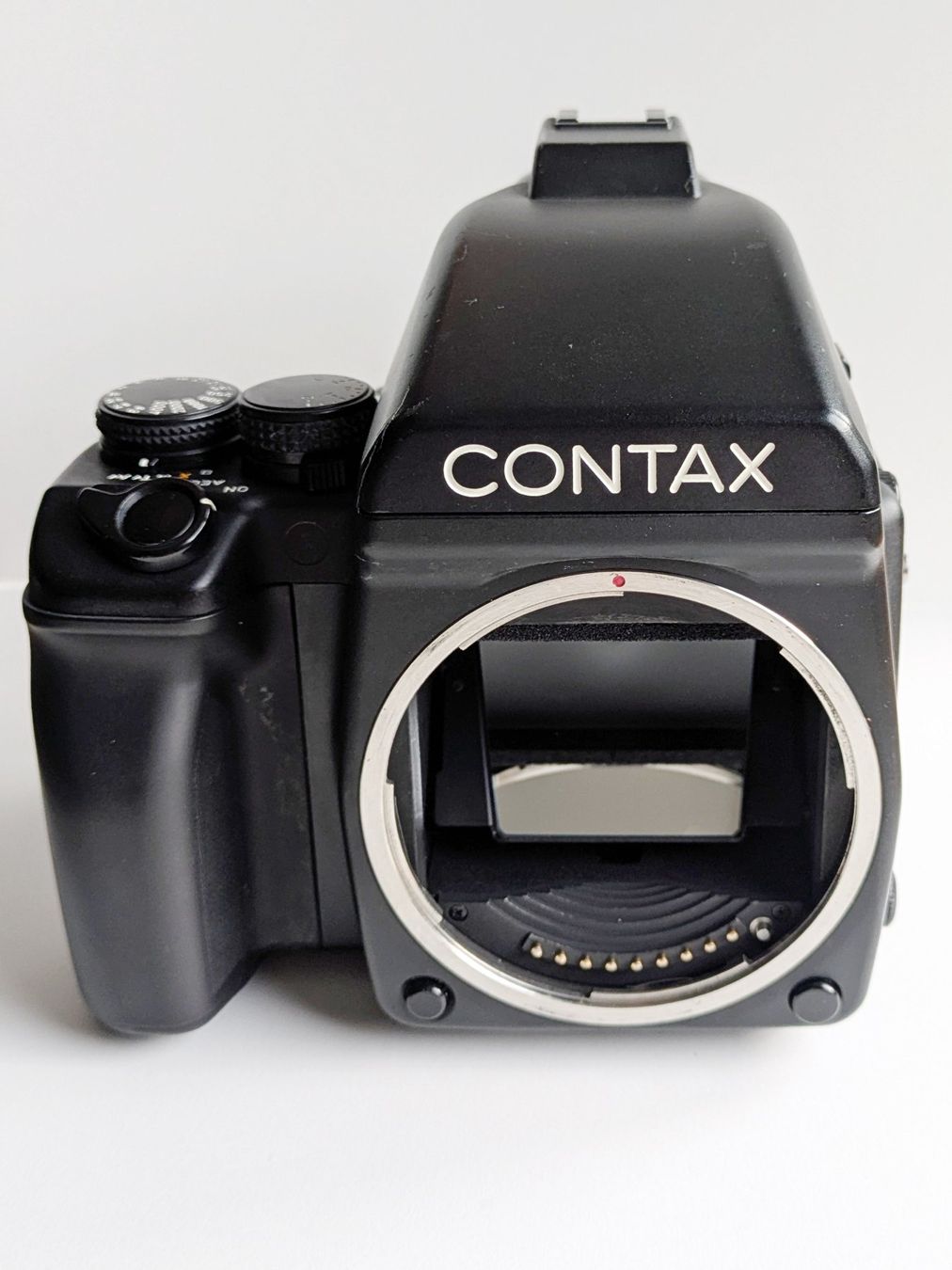 Contax Kamera: Contax 645 - Body – Gebraucht aus St. Gallen von car_tlw5