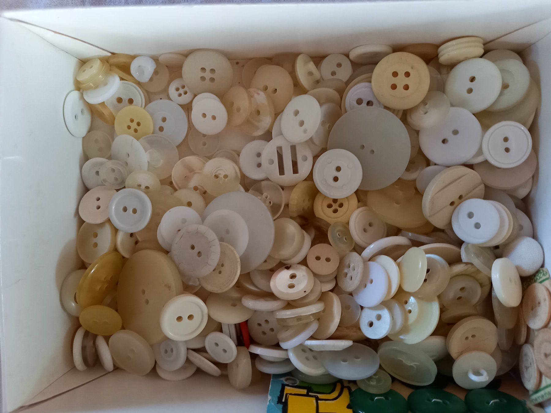 Bottoni: Lot de boutons anciens – Usato da Rossens FR venduto da Souris1 4