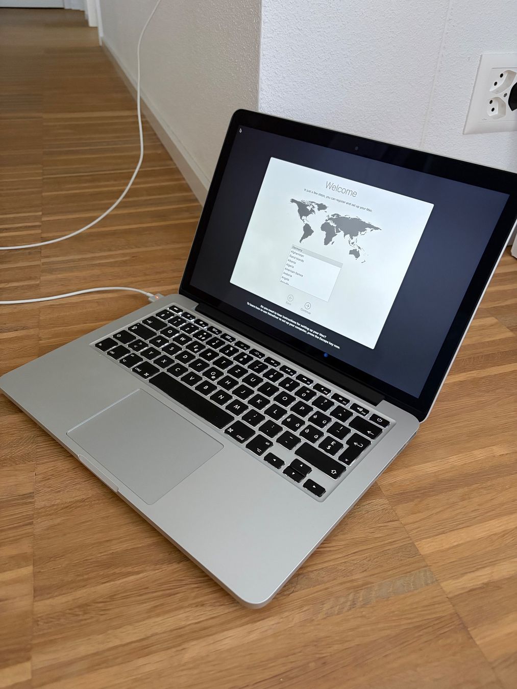 Apple Notebook: Macbook Pro 13 zoll – Usato da Winterthur venduto da wintersnowflake 1