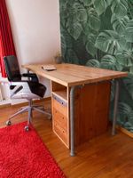 Neuer Bürotisch / Schreibtisch mit Schubladenstock