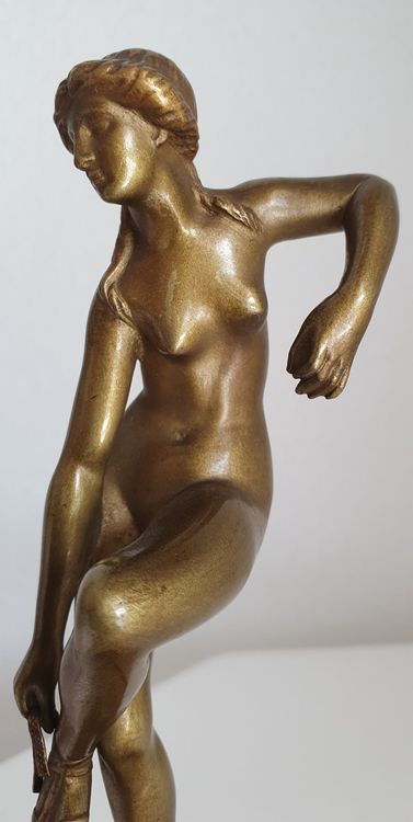 Skulptur • Lady m. Sandale • Original +/- 1900 aus BRONCE 9