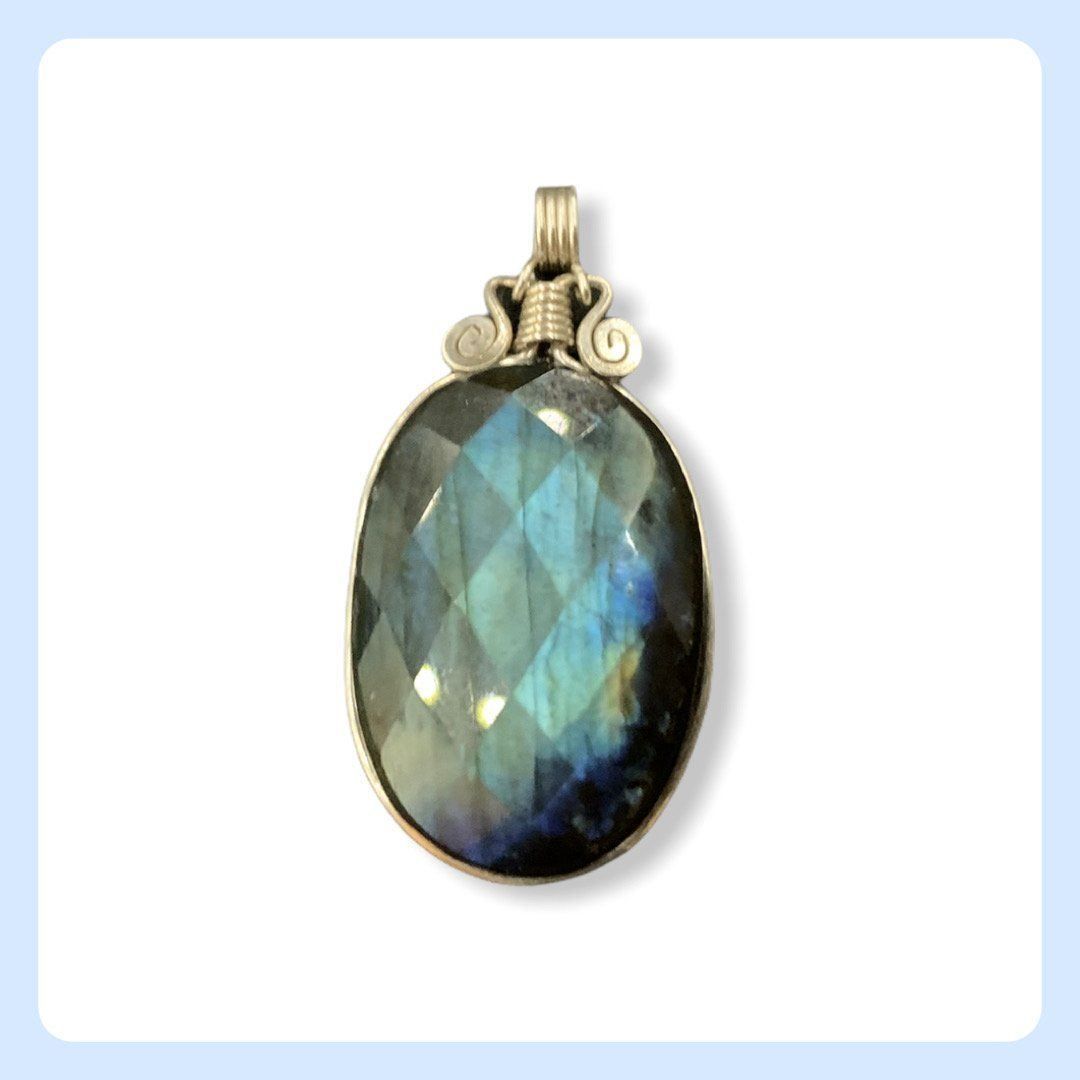 Pendentifs: Labradorit Anhänger, Labradorit kette – Neuf avec emballage d'origine à Zürich par Mevas_Silber
