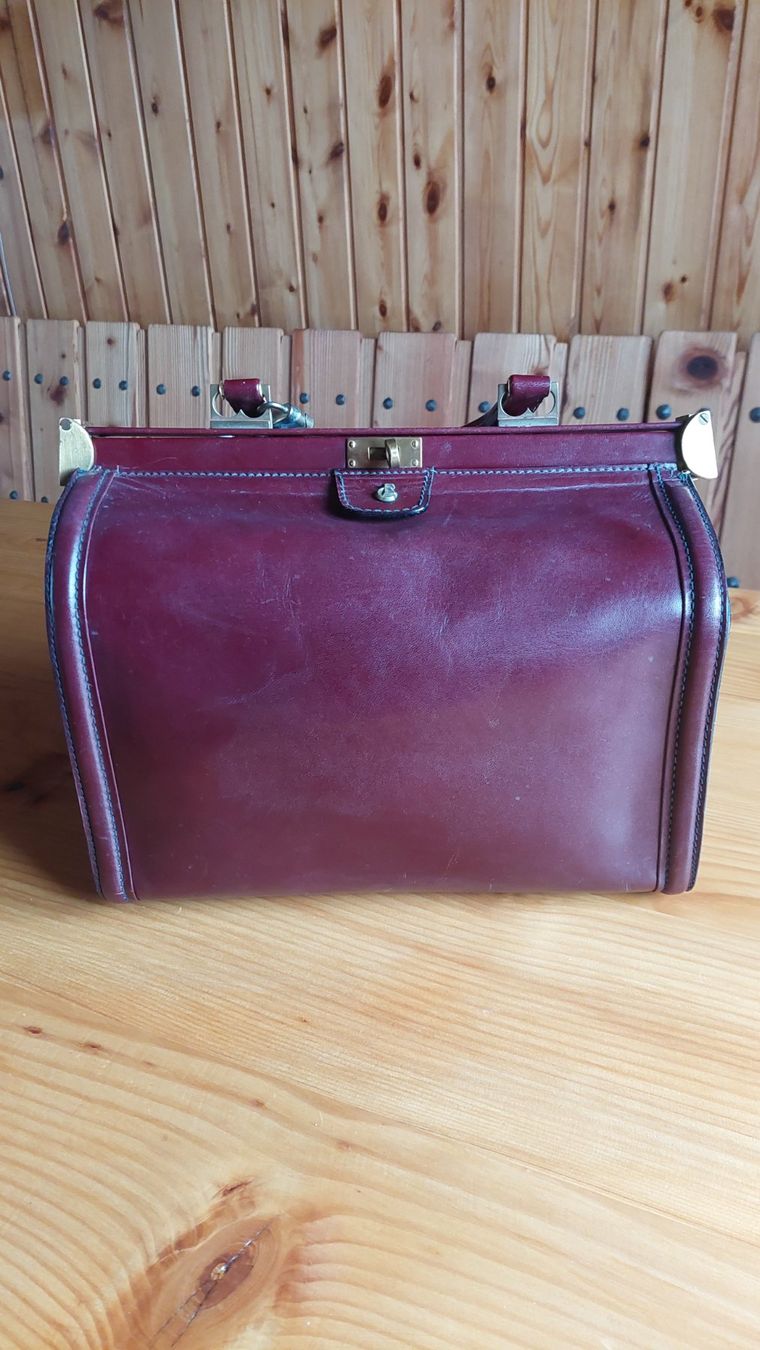 Vera Pelle Borse da donna: Beauty case en cuir – Usato da Choëx venduto da que_9pnh 1