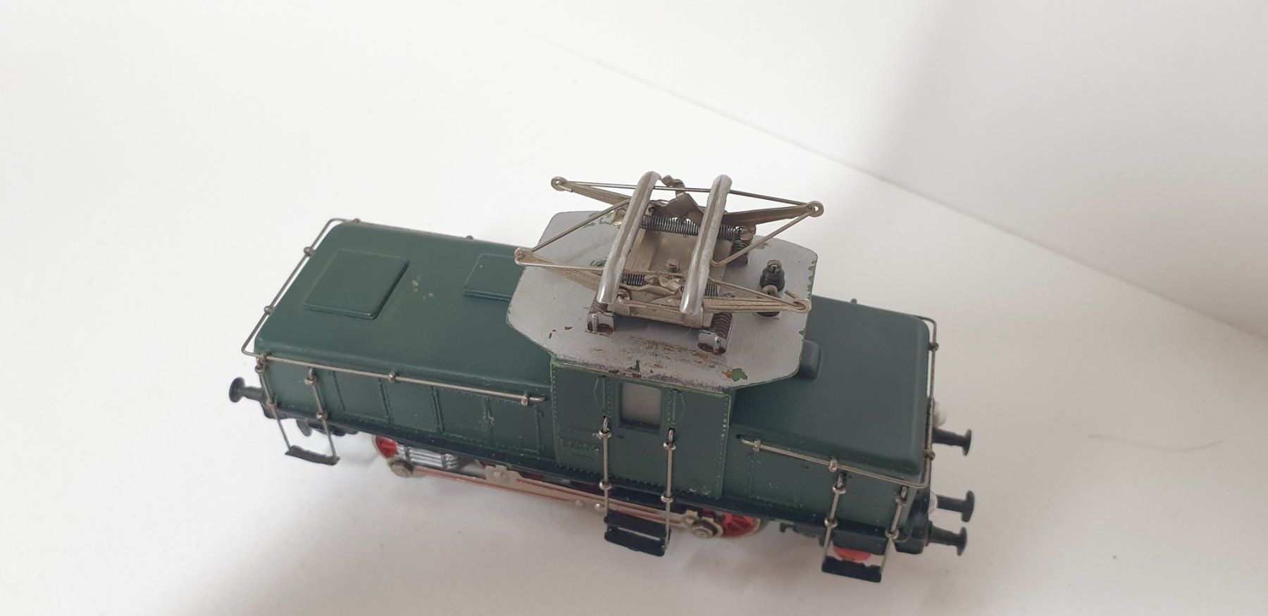 Märklin Modellini di ferrovie: Märklin DB E-Lok  H0/AC – Usato da Neuenhof venduto da ludovicco 2