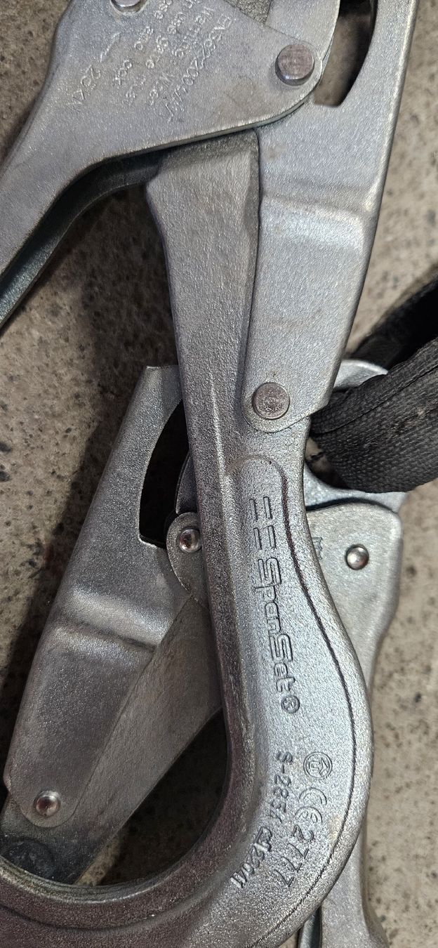 Mammut Attrezzatura da arrampicata: Auffanggurt SpanSet mit zwei Karabinern  – Nuovo (secondo la descrizione) da Baar venduto da Vel...Baar45 4