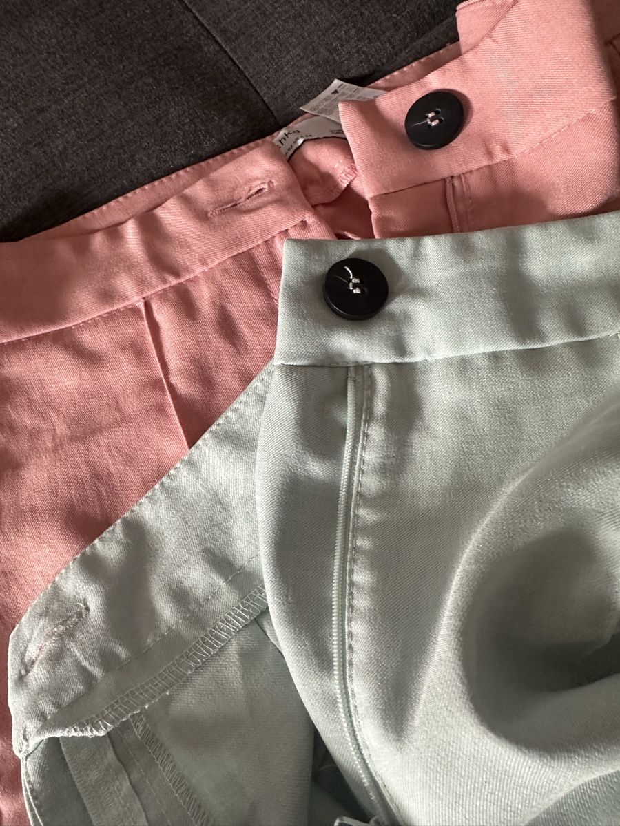 Bershka Pantaloni: Bershka Stoffhose, Grösse 34, Sommerlich. – Usato da Schöfflisdorf venduto da Katrins02 5