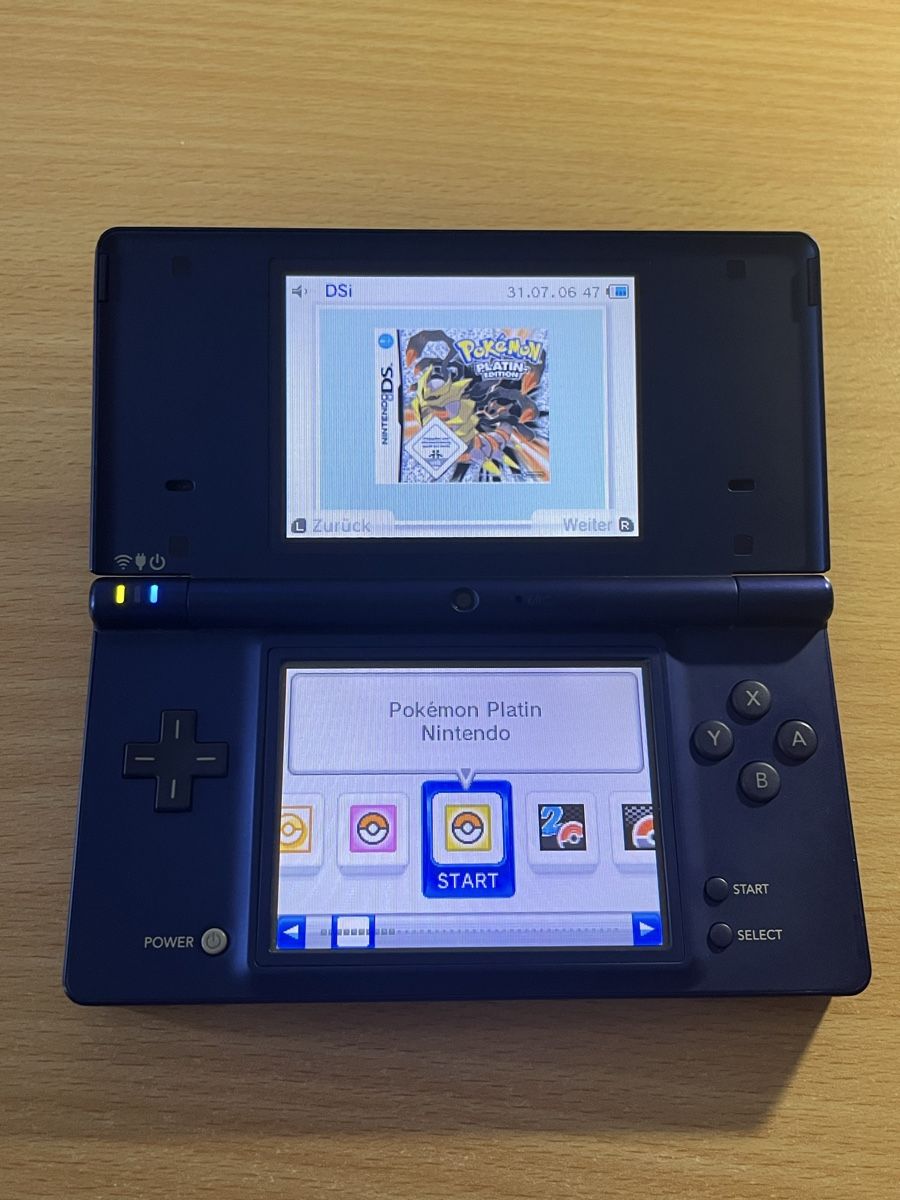 Nintendo Konsolen: Nintendo DSi mit Pokémon Games – Gebraucht aus Dielsdorf von RetroMeister 3