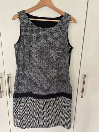 Kleid Grösse 40 Tom Tailor blau-weissem Muster gut erhalten