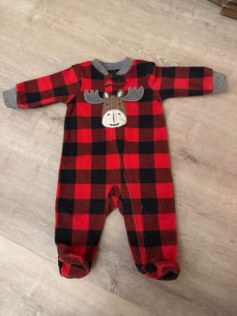 Roter Baby Schlafstrampler mit Elch, 3m (ca.56)