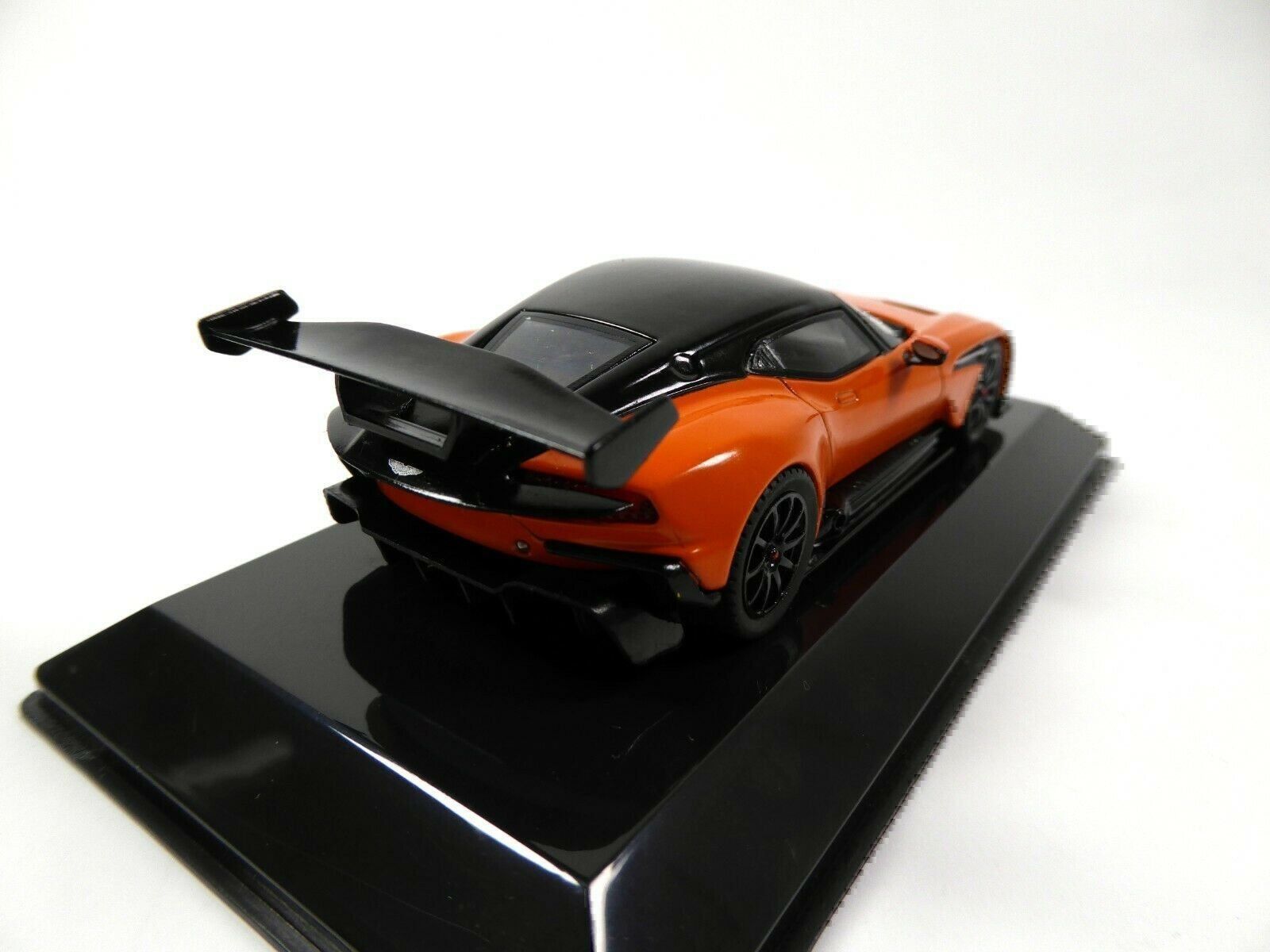 Aston Martin Modellini d'auto: Aston Martin Vulcan (2015) – Nuovo e nell'imballaggio originale da Flawil venduto da Imperiosud 2