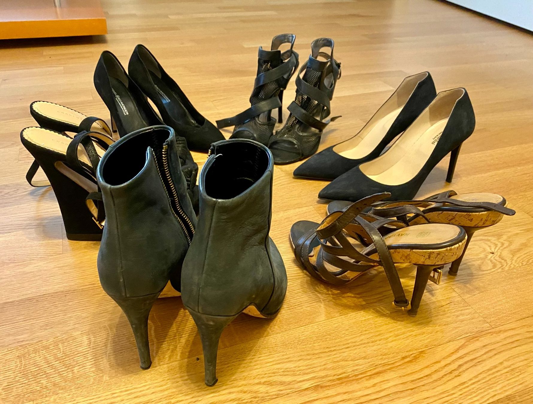 Scarpe da donna: Heels Guess, Navyboot, Nero Giardini, Kennel & Schmenger – Usato da Dielsdorf venduto da Carolinemartine 3