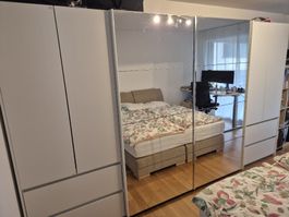 Kleiderschrank weiss mit Spiegel Türen gebraucht