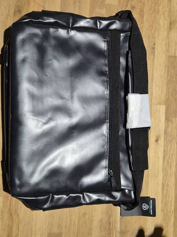 Valigie & Borse: Laptop Tasche Scania Neu – Nuovo e nell'imballaggio originale da Seuzach venduto da rjuc 2