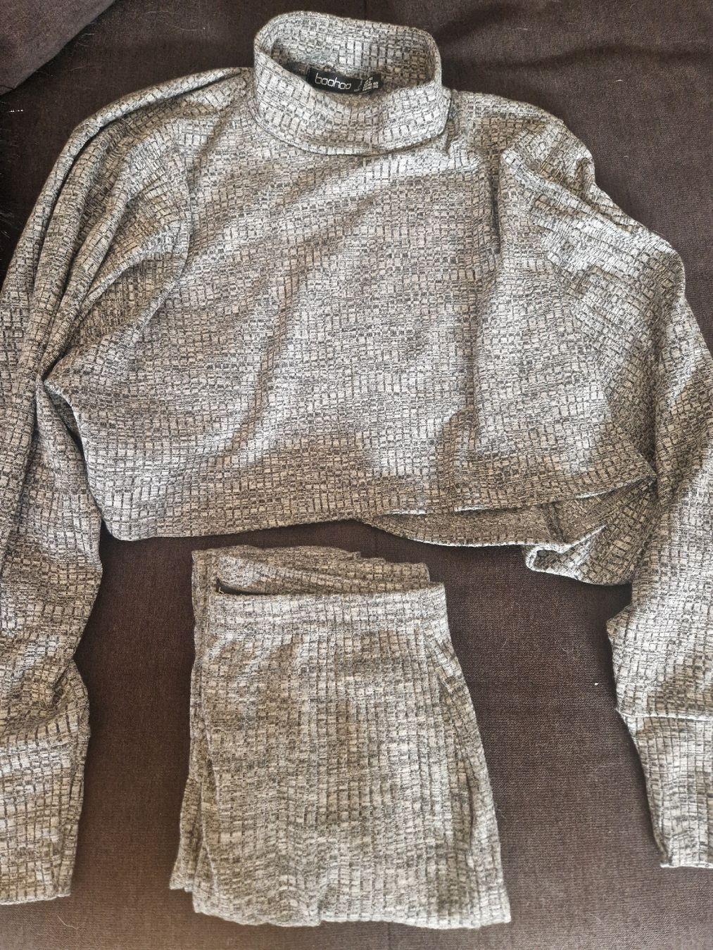 Lotti di vestiti: Ensemble Boohoo gris taille 38 – Nuovo (secondo la descrizione) da Versoix venduto da aline_b