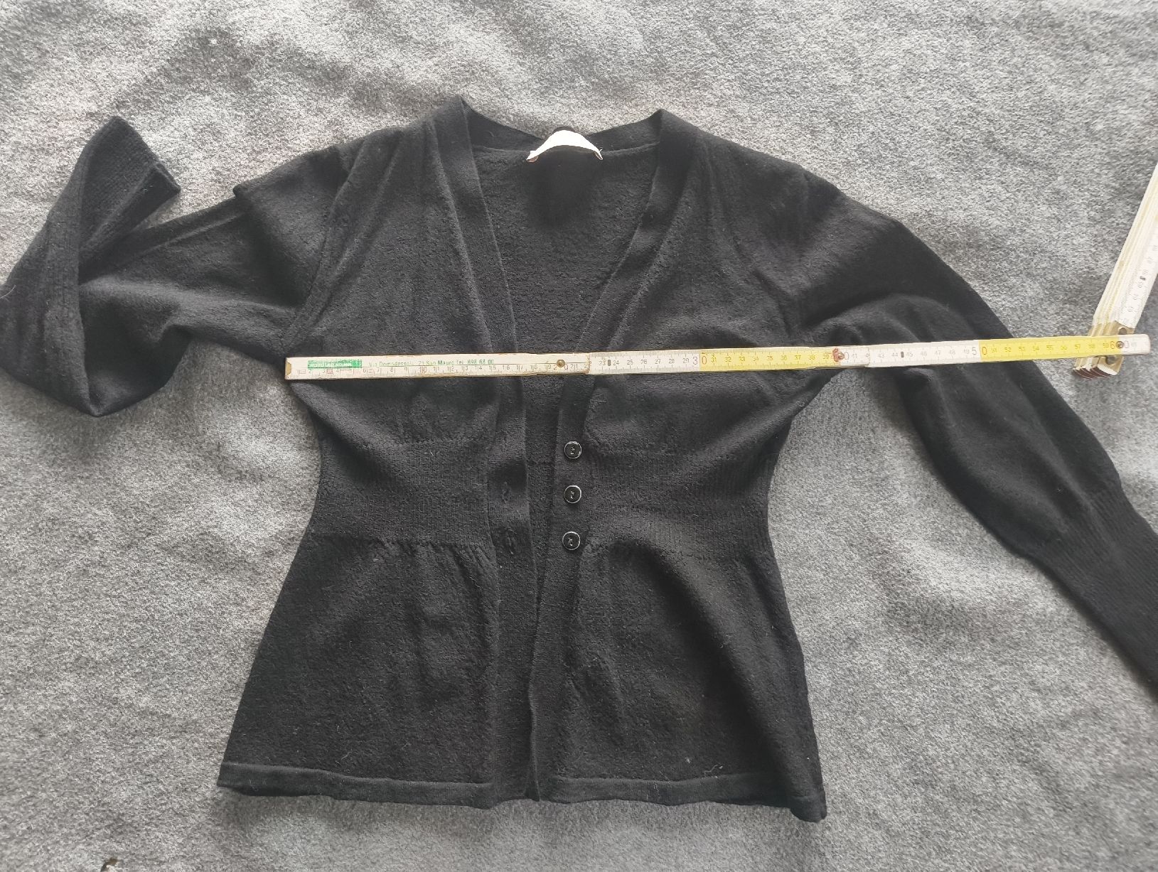 Max Mara Maglioni & Felpe: MaxMara Strickjacke Wolle – Usato da Stein am Rhein venduto da DaOhana 4